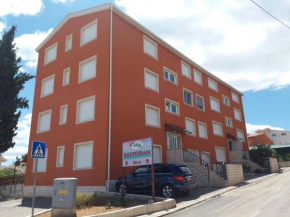 Гостиница Apartman PETRA  Трогир